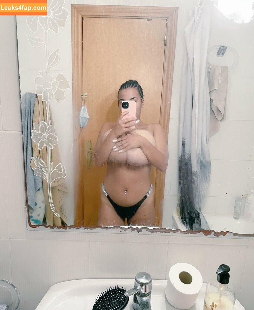 Anneris18 / __anneris__ leaked photo photo #0338
