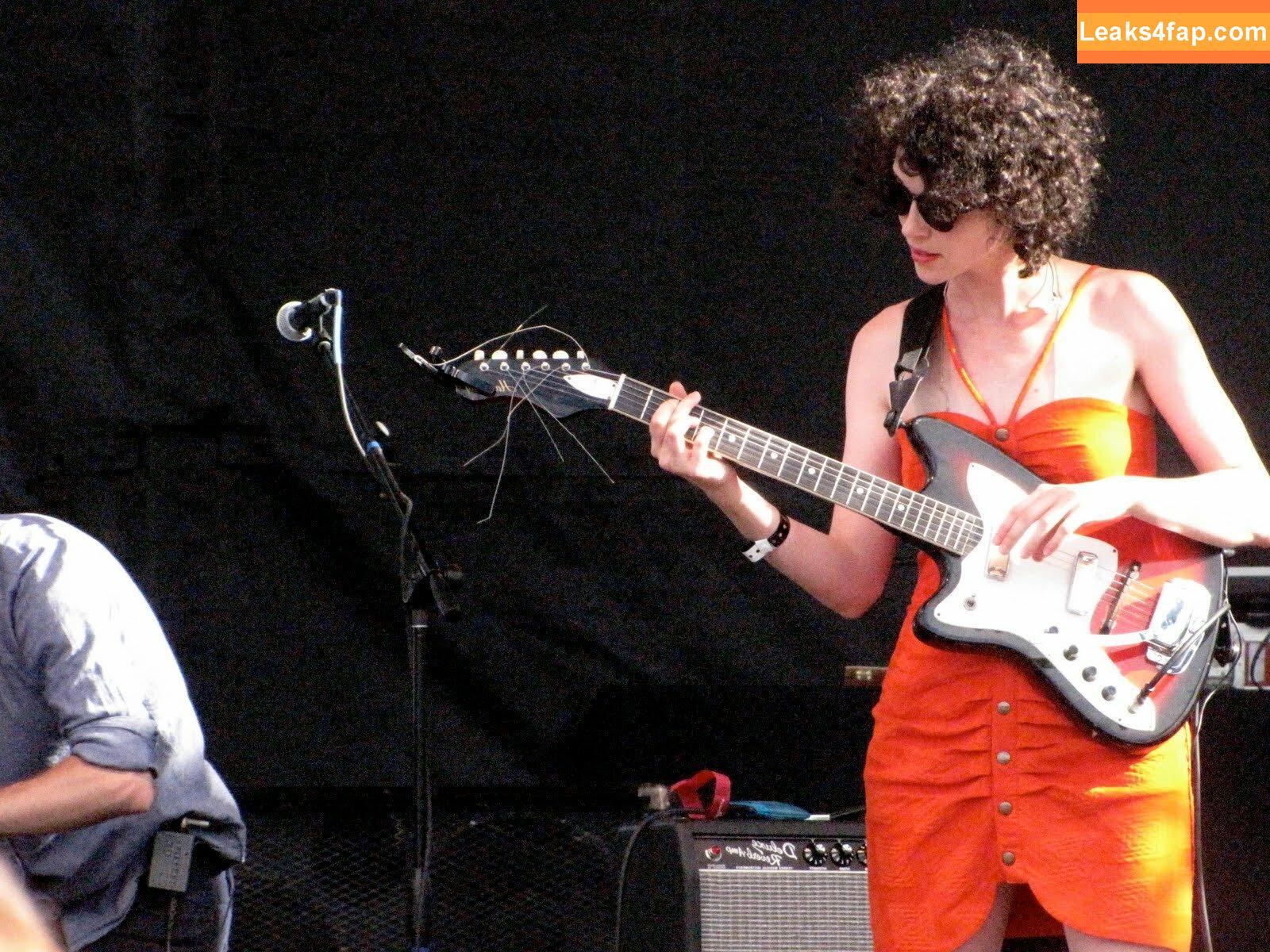 Annie Clark / St. Vincent / annie__clark leaked photo photo #0007