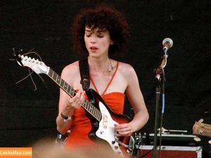 Annie Clark photo #0008