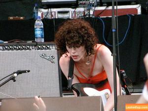 Annie Clark photo #0009