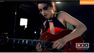 Annie Clark photo #0018