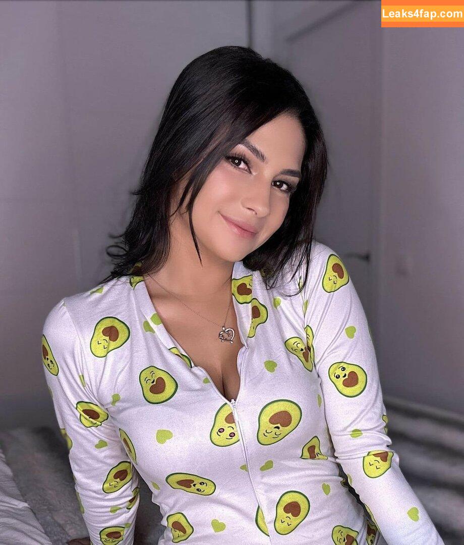 Annie Guzman / annieguzman / annieguzmancb leaked photo photo #0030