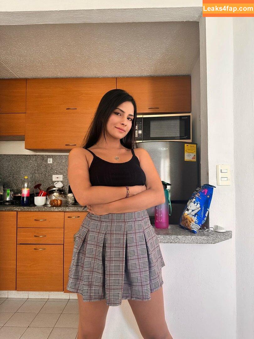Annie Guzman / annieguzman / annieguzmancb leaked photo photo #0050
