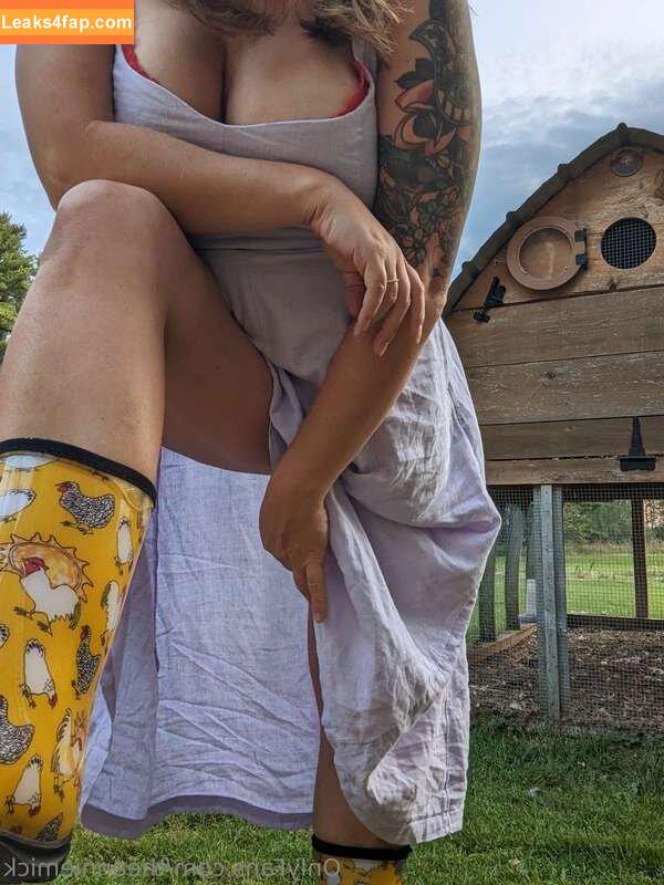 Annie Mick / annie.mick / https: / theanniemick leaked photo photo #0002