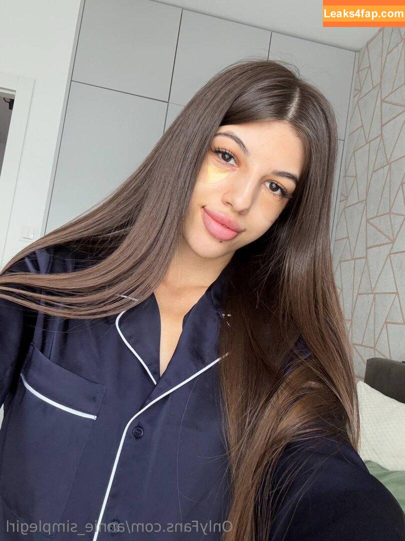 annie_simplegirl /  leaked photo photo #0035