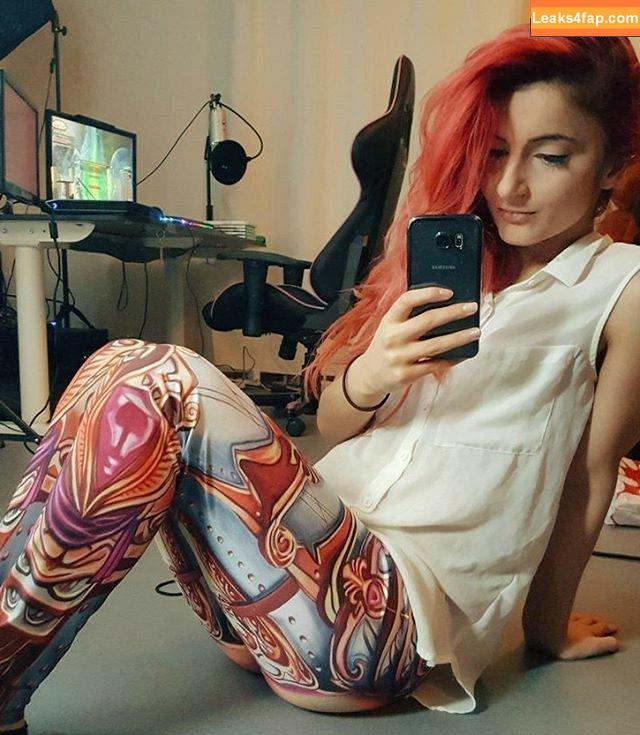 anniefuchsia /  leaked photo photo #0016