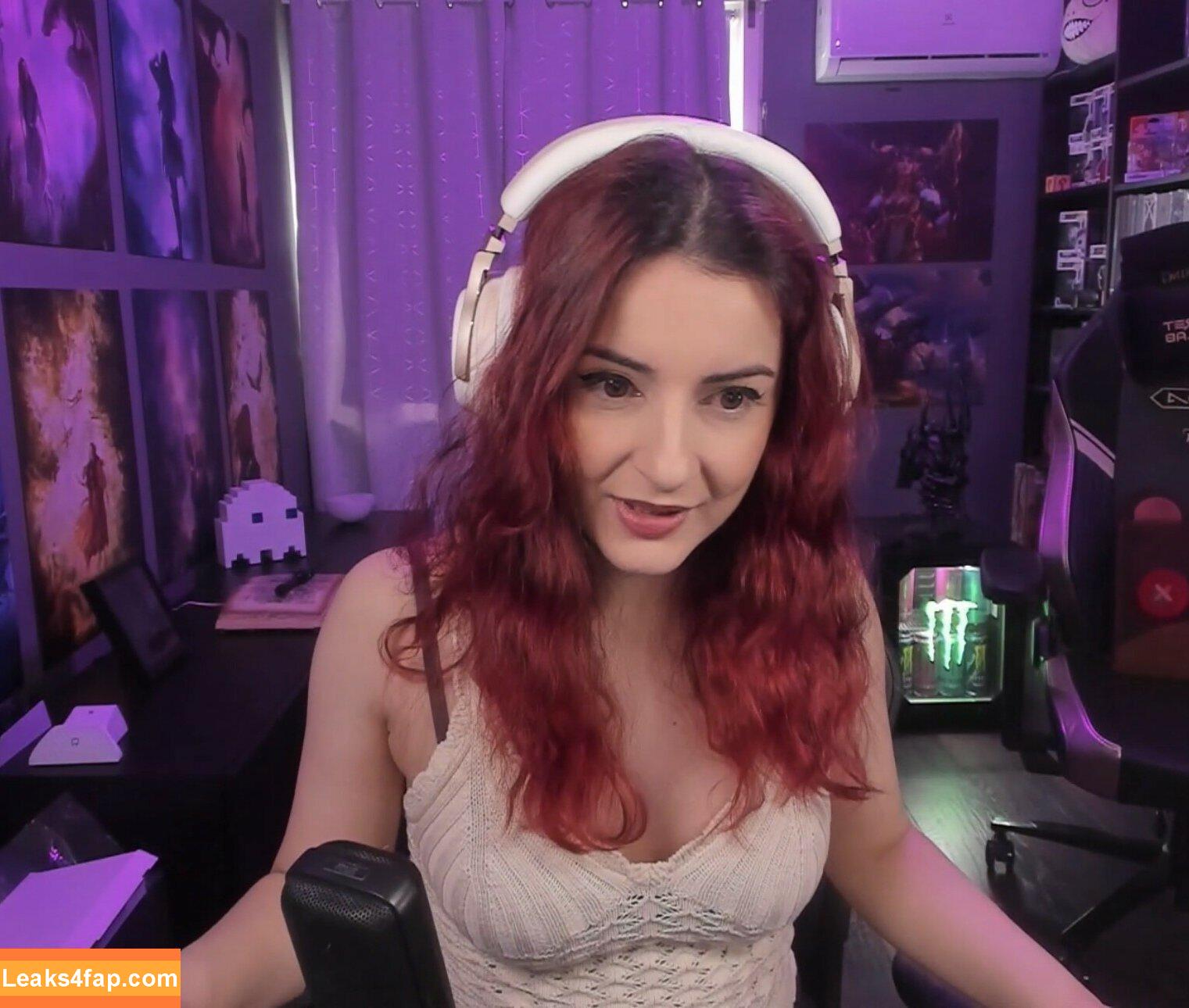 anniefuchsia /  leaked photo photo #0172