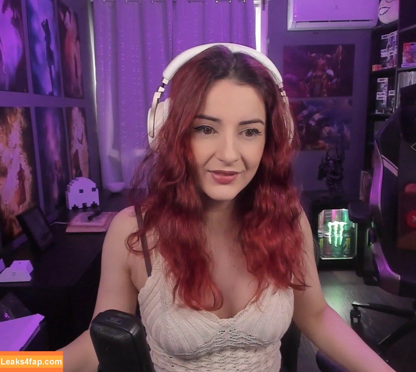 anniefuchsia /  leaked photo photo #0173
