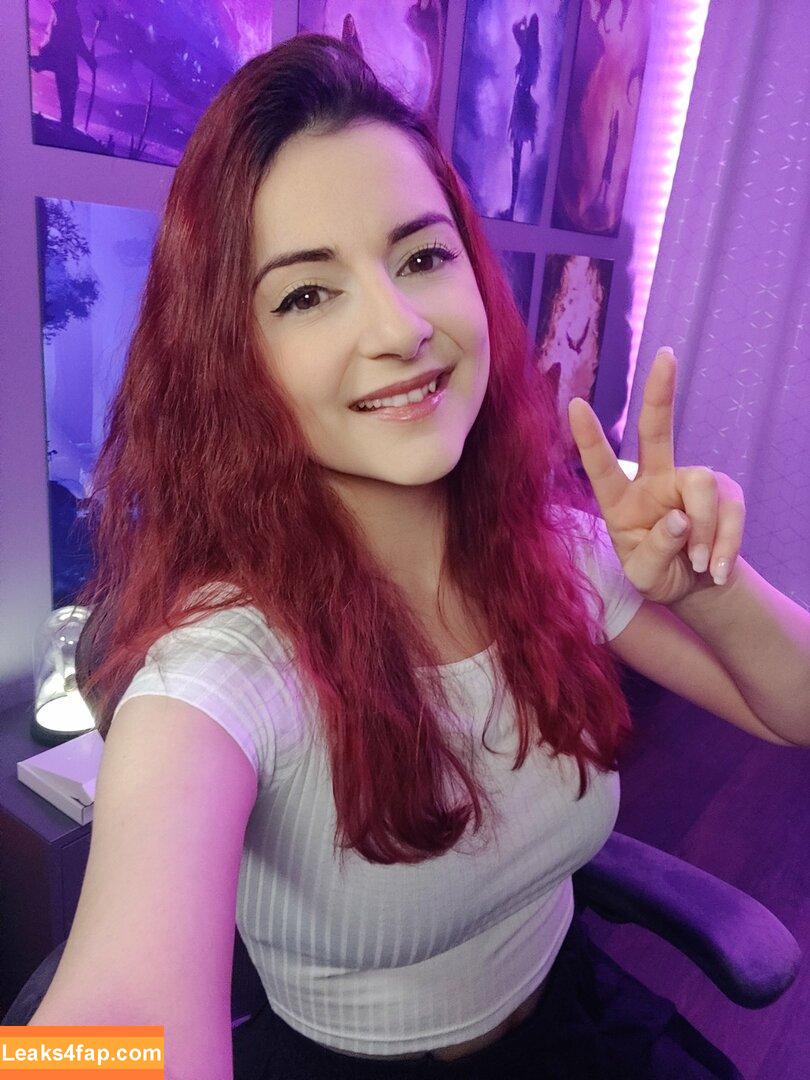 anniefuchsia /  leaked photo photo #0178