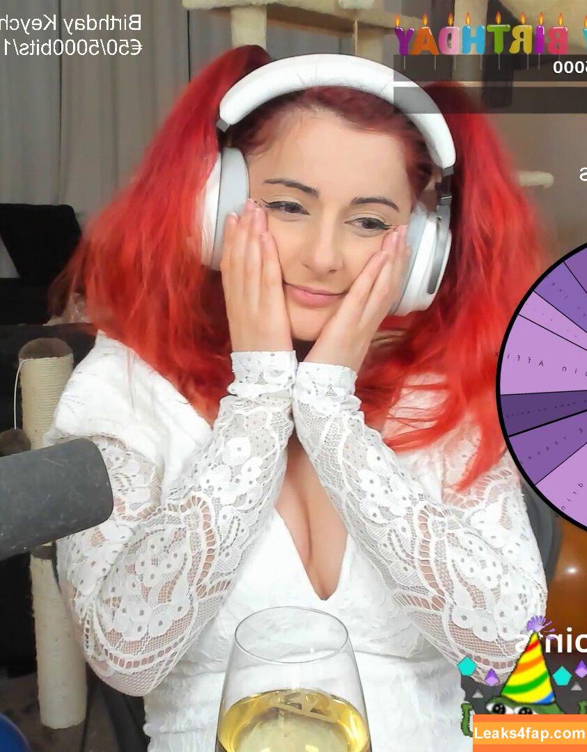 anniefuchsia /  leaked photo photo #0242