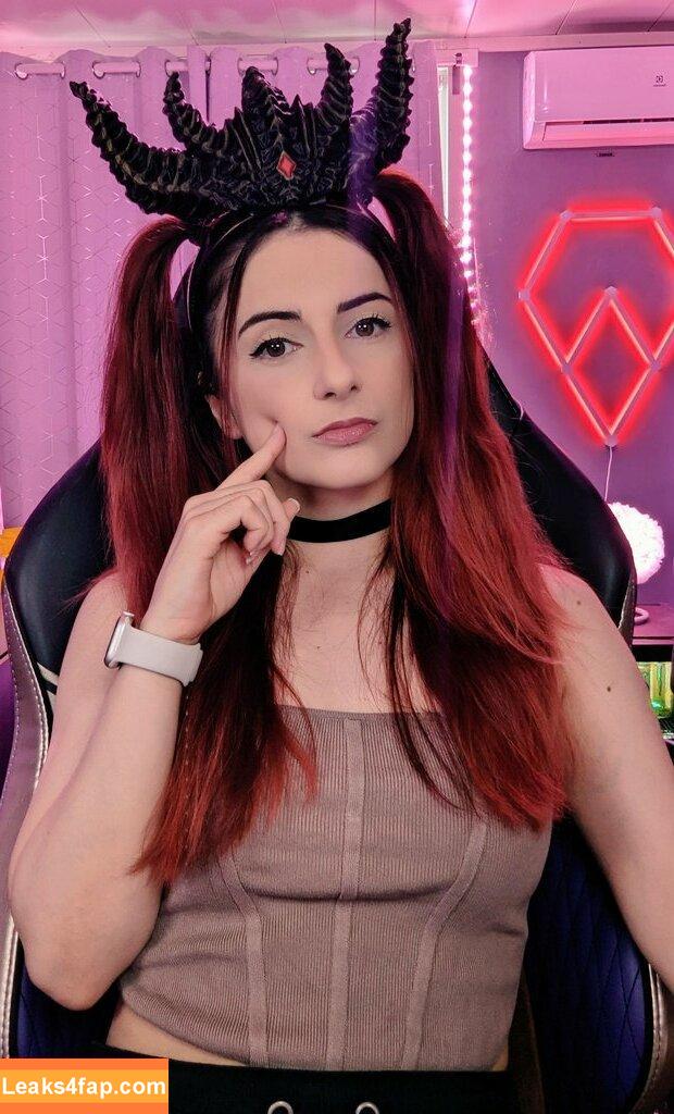 anniefuchsia /  leaked photo photo #0246