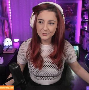 anniefuchsia photo #0138