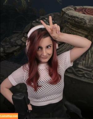 anniefuchsia photo #0146