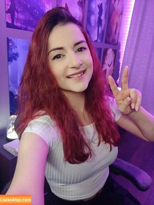 anniefuchsia photo #0178