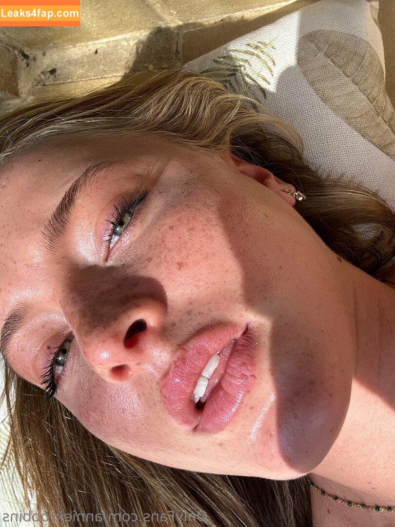 anniekrobbins /  leaked photo photo #0035