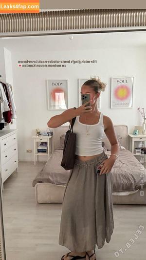 Annika Frick photo #0120