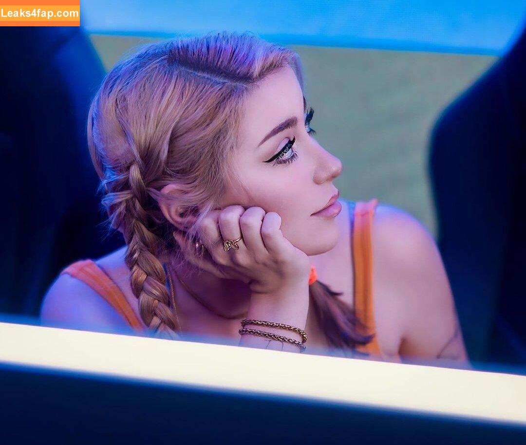 AnniTheDuck / https: слитое фото фото #0262