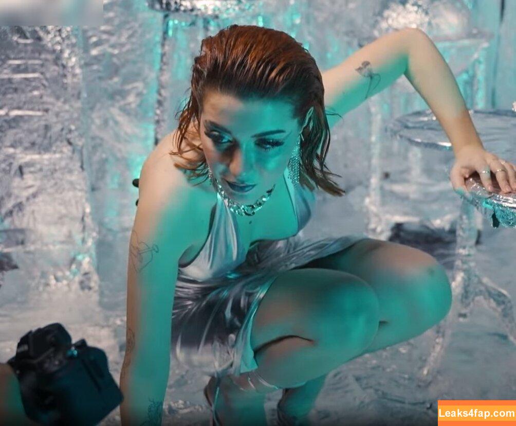 AnniTheDuck / https: слитое фото фото #0356