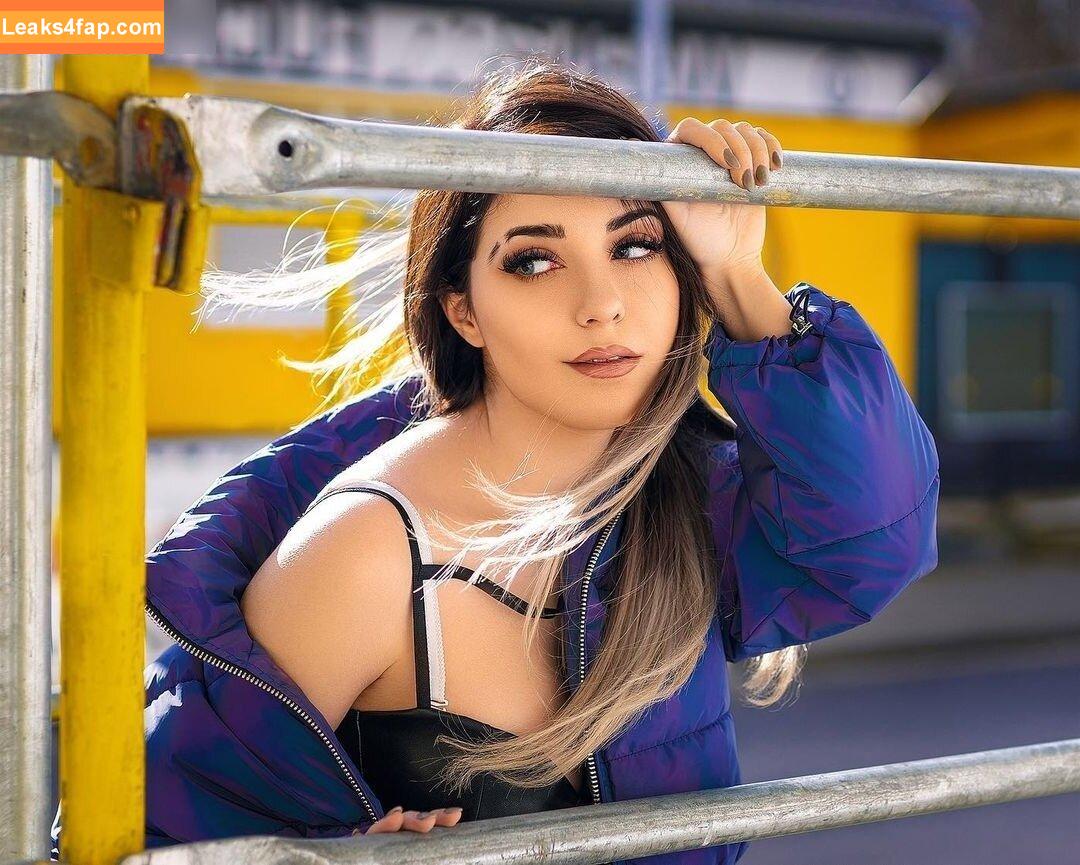 AnniTheDuck / https: слитое фото фото #0441