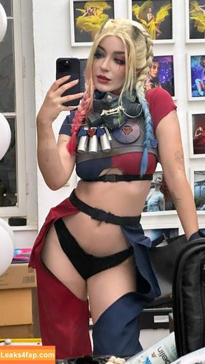 AnniTheDuck фото #0055