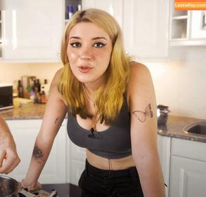 AnniTheDuck фото #0147