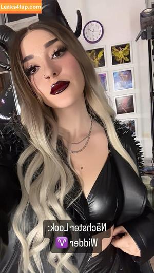 AnniTheDuck фото #0181