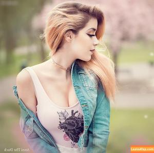 AnniTheDuck фото #0210