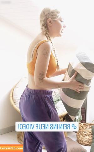 AnniTheDuck фото #0366