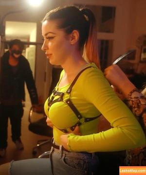 AnniTheDuck фото #0390