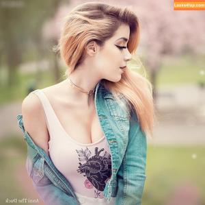 AnniTheDuck photo #0588