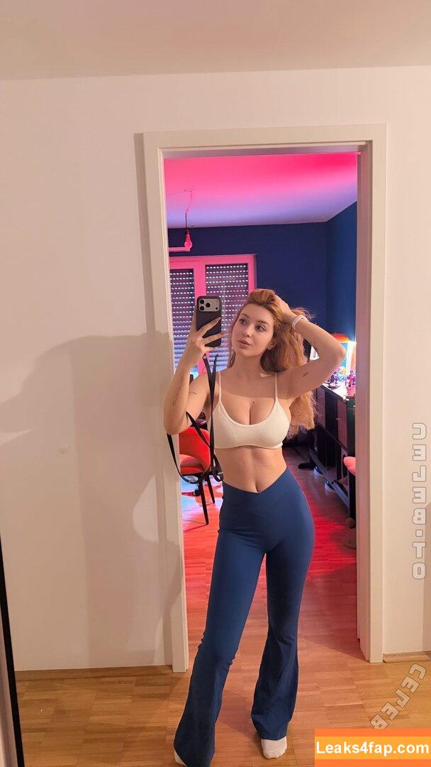 AnniTheDuck / https: leaked photo photo #1348