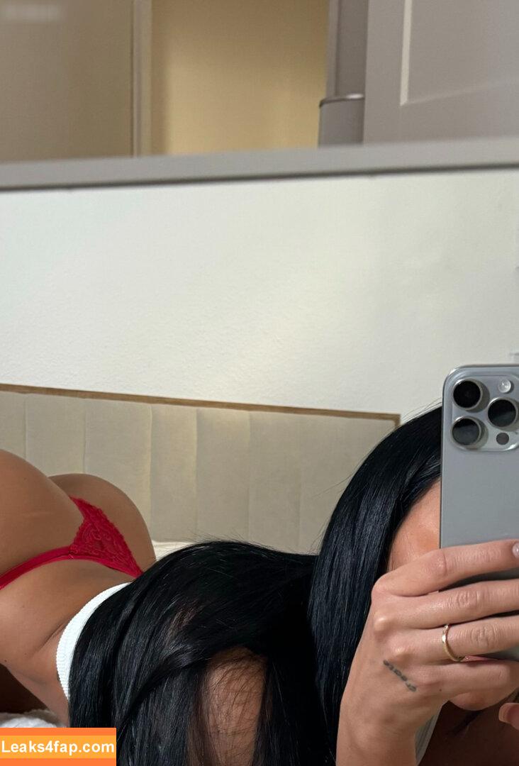 annkatrinxx / annelesemilton leaked photo photo #0002