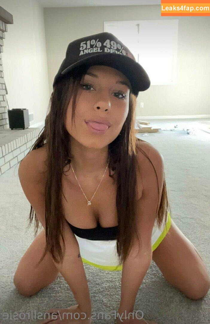 anslirosie / essirose_ leaked photo photo #0074