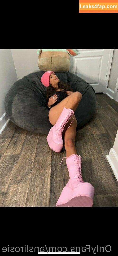 anslirosie / essirose_ leaked photo photo #0158