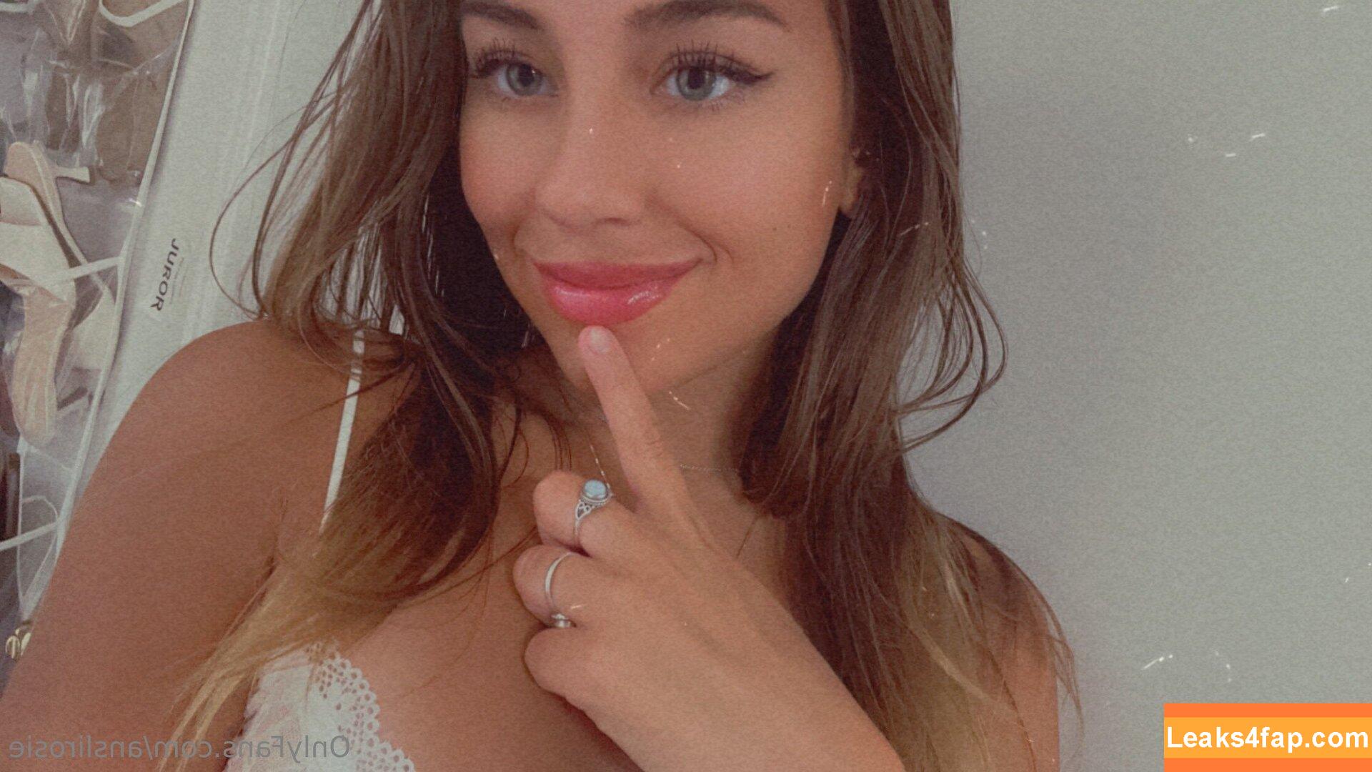 anslirosie / essirose_ leaked photo photo #0463