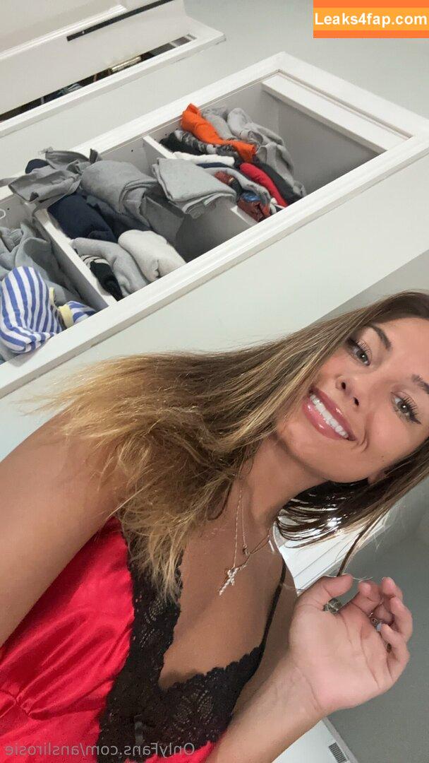 anslirosie / essirose_ leaked photo photo #0534