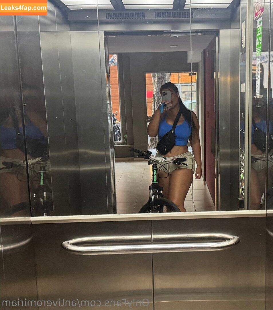 antiveromiriam /  leaked photo photo #0007