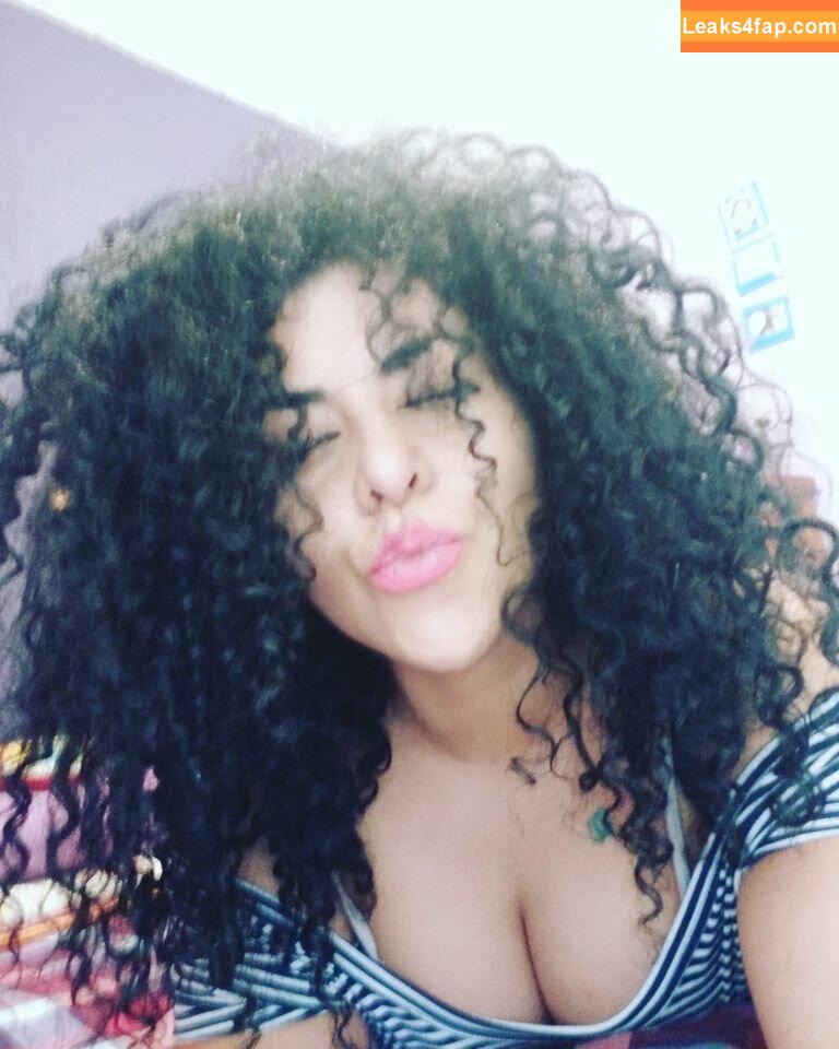 Antonella / antonella_a30 / antonella_chinita / antonellakahllo / antonellakahlloo / antonellamaria слитое фото фото #0008