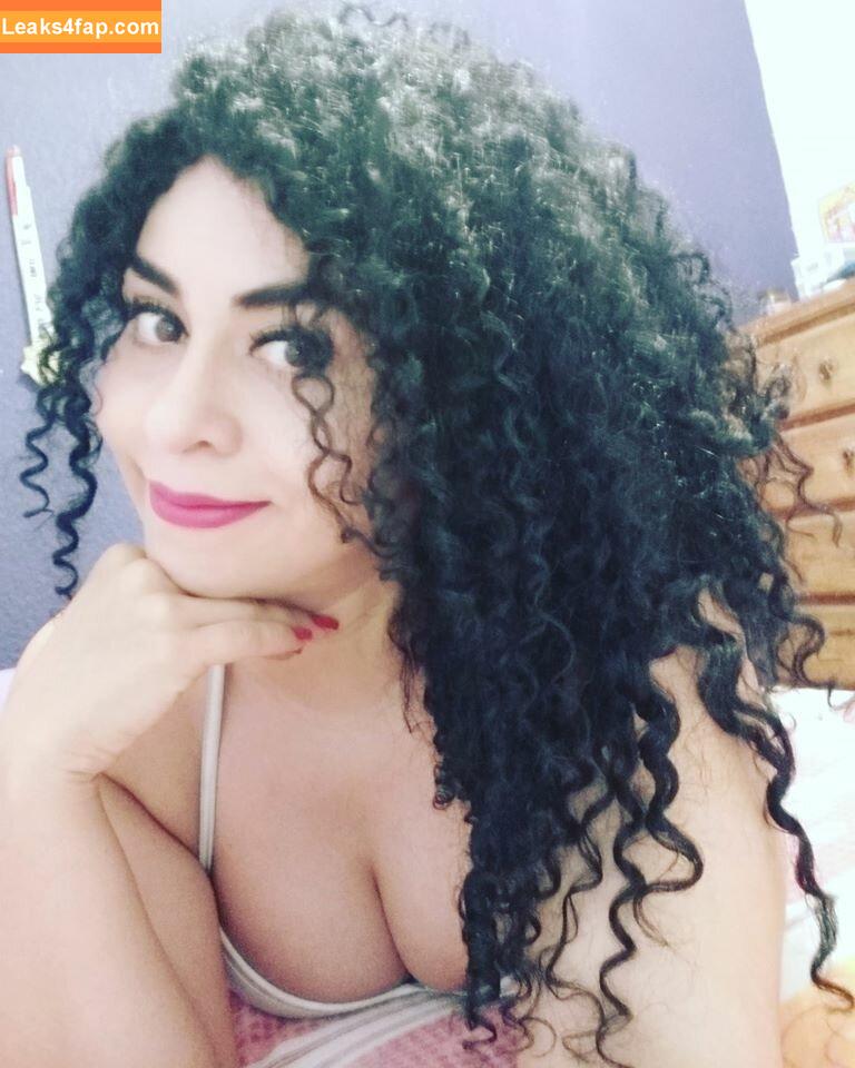 Antonella / antonella_a30 / antonella_chinita / antonellakahllo / antonellakahlloo / antonellamaria слитое фото фото #0010