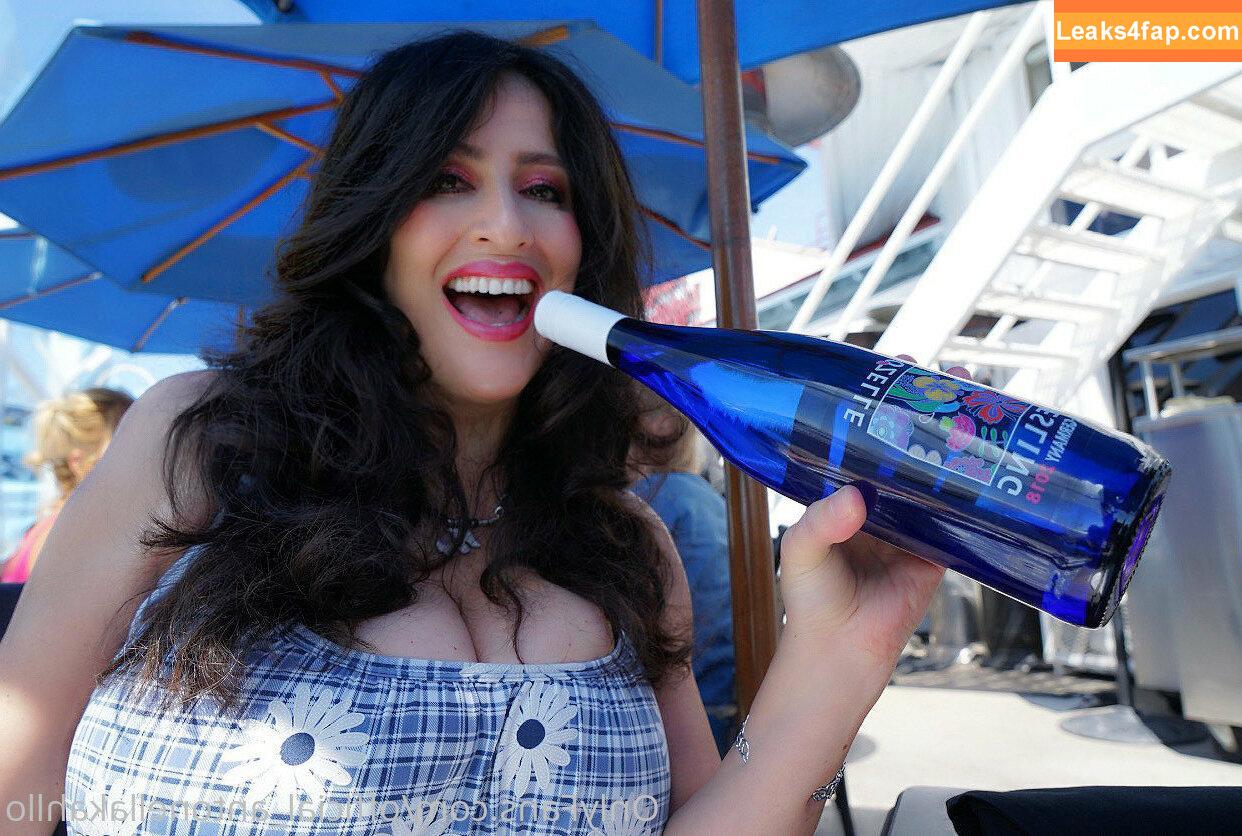 Antonella / antonella_a30 / antonella_chinita / antonellakahllo / antonellakahlloo / antonellamaria слитое фото фото #0129