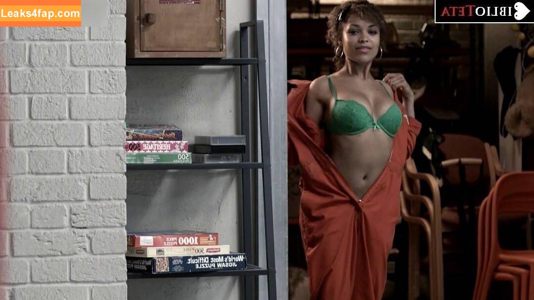 Antonia Thomas /  leaked photo photo #0006