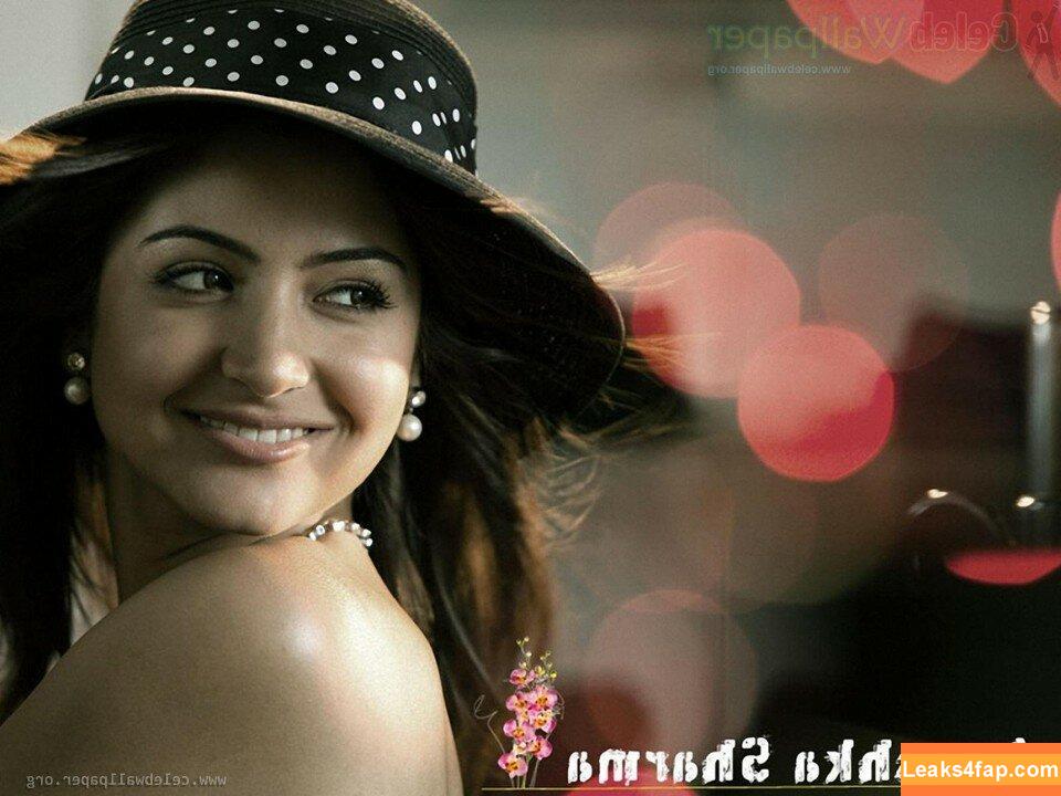 Anushka Sharma / anushkasharma слитое фото фото #0004