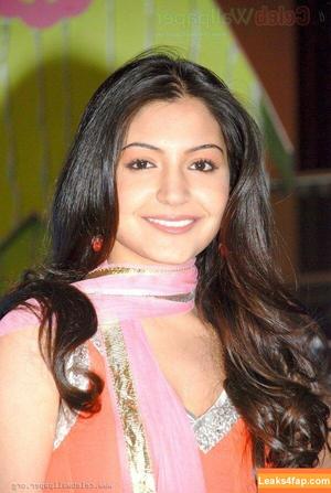 Anushka Sharma photo #0044