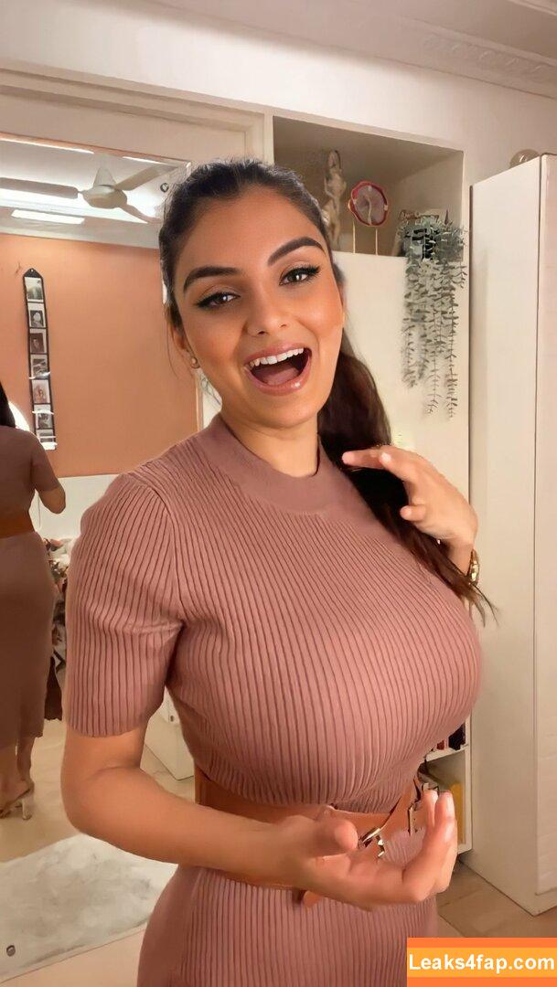 Anveshi Jain / anveshi25 / anveshijain leaked photo photo #0046