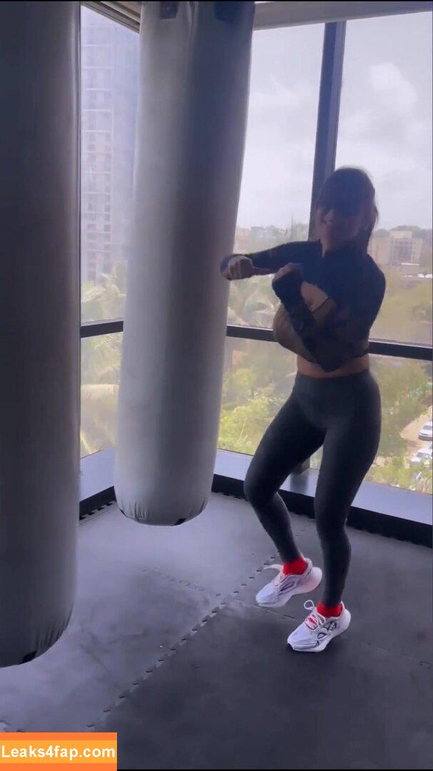 Anveshi Jain / anveshi25 / anveshijain leaked photo photo #0064