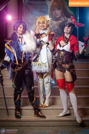 Anya Ichios photo #0001