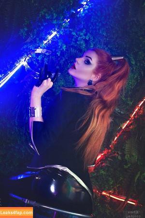 Anya Ichios photo #0016