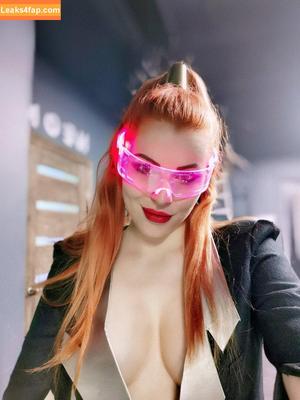 Anya Ichios photo #0017