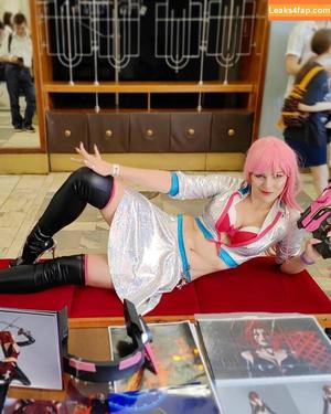 Anya Ichios photo #0038