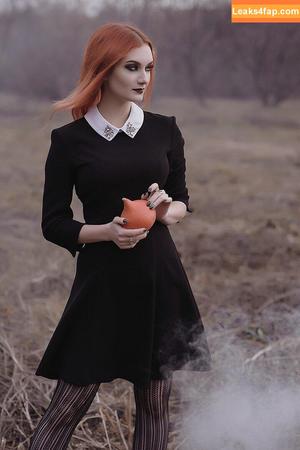 Anya Ichios photo #0100